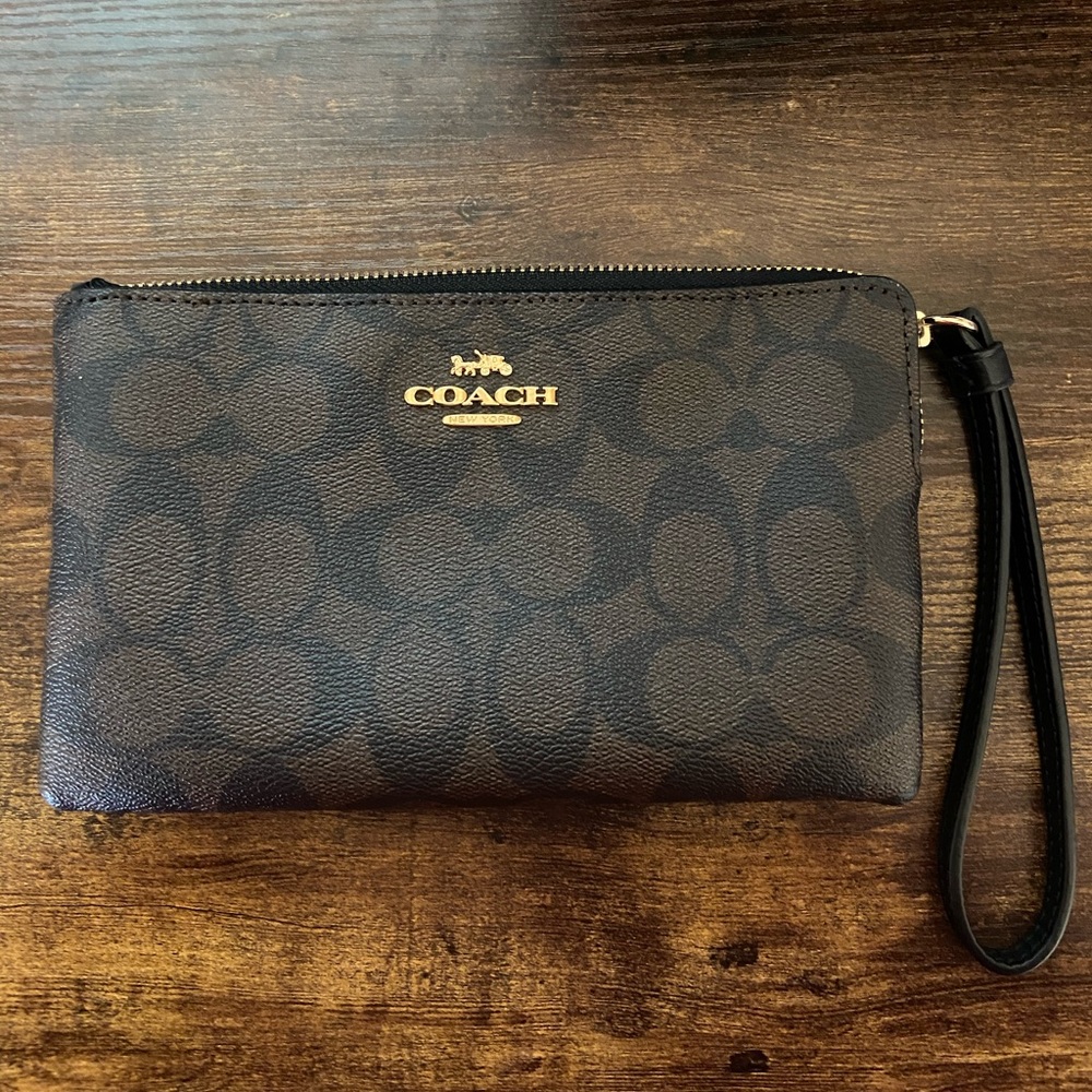 Coach Large Corner Zip